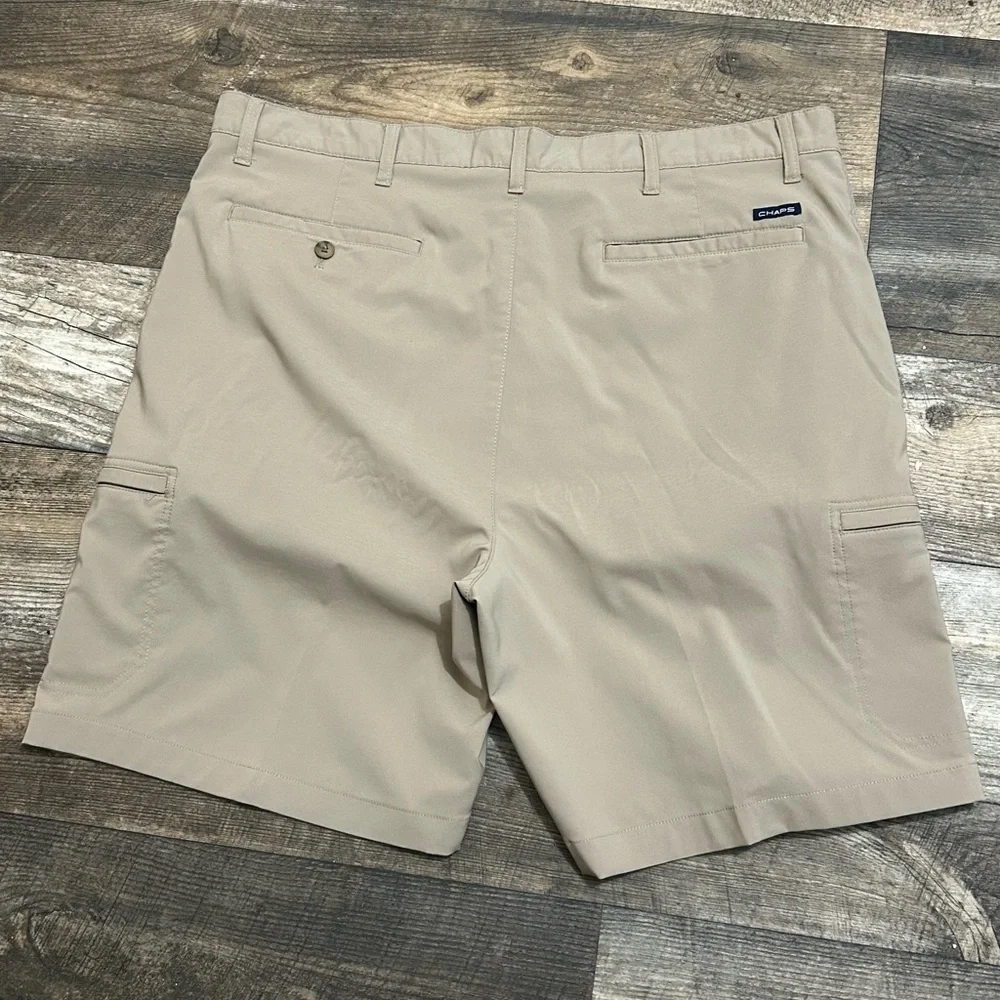 Chaps Shorts Golf Mens Khaki Stretch Zip Pockets Flat Front Cargo Sz 40